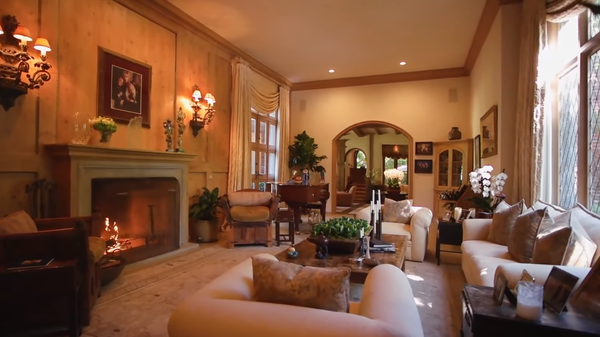Photos: World’s Richest Man Jeff Bezos Buys Most Expensive House in Los Angeles Photos: World’s Richest Man Jeff Bezos Buys Most Expensive House in Los Angeles - Sputnik International
