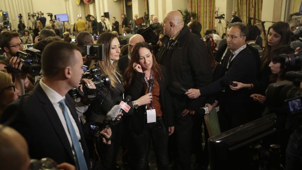 M5S Paola Taverna speaks after polling stations closure at the electoral headquarters of Five-Star Movement (M5S) in Rome, in the early hours of Monday, March 5, 2018 - Sputnik International