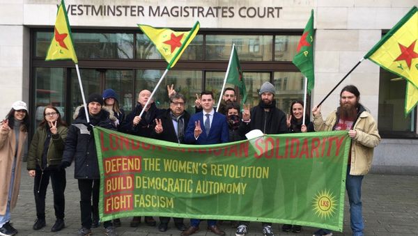 Supporters of Newey family outside of Westminster Magistrates' Court 14 Feb 2020 - Sputnik International
