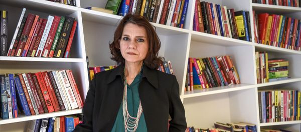 In this file photo taken on February 08, 2017 Turkish novelist Asli Erdogan poses during an interview in Istanbul. In this file photo taken on February 08, 2017 Turkish novelist Asli Erdogan poses during an interview in Istanbul. - Sputnik International
