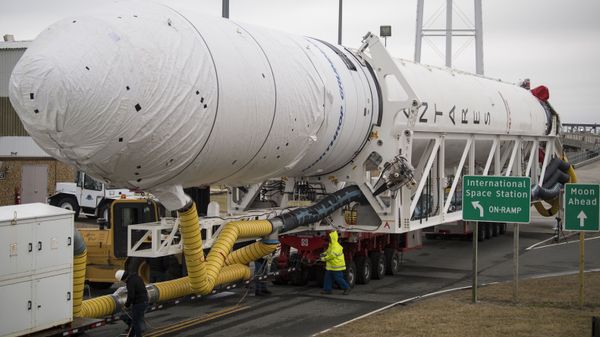 In this photo provided by NASA, a Northrop Grumman Antares rocket arrives at launch Pad-0A, Wednesday, Feb. 5, 2020 - Sputnik International