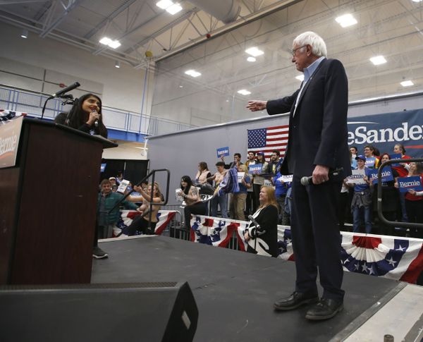 Bernie Laid Down Arms Though He Could Play His Medicare Card Amid US COVID-19 Crisis – Analysts Bernie Laid Down Arms Though He Could Play His Medicare Card Amid US COVID-19 Crisis – Analysts - Sputnik International