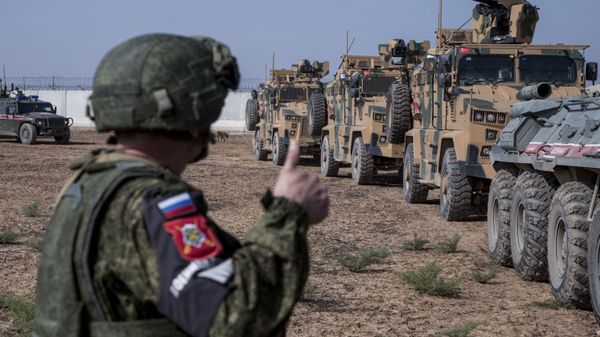 Turkish and Russian patrol near the town of Darbasiyah, Syria - Sputnik International