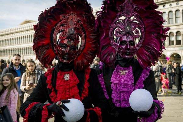 Participants of the 2020 Venice Carnival in the city's St Mark's Square Participants of the 2020 Venice Carnival in the city's St Mark's Square - Sputnik International