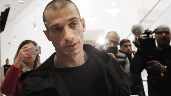 Russian performance artist Pyotr Pavlensky arrives at the Paris courthouse, Thursday, Jan. 10, 2019. Russian performance artist Pyotr Pavlensky arrives at the Paris courthouse, Thursday, Jan. 10, 2019. - Sputnik International