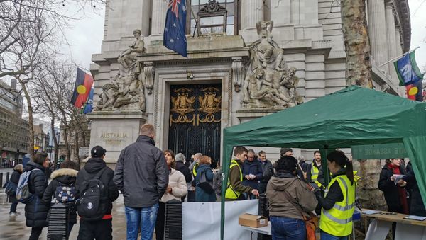 Protesters gather outside Australia House in London on Saturday for rally in support of WikiLeaks founder Julian Assange ahead of extradition hearings. Protesters gather outside Australia House in London on Saturday for rally in support of WikiLeaks founder Julian Assange ahead of extradition hearings. - Sputnik International