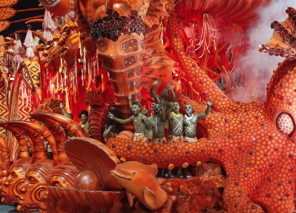 Dancers from the Tom Maior samba school perform on a float during a carnival parade in Sao Paulo early Saturday, Feb. 22, 2020. Dancers from the Tom Maior samba school perform on a float during a carnival parade in Sao Paulo early Saturday, Feb. 22, 2020. - Sputnik International