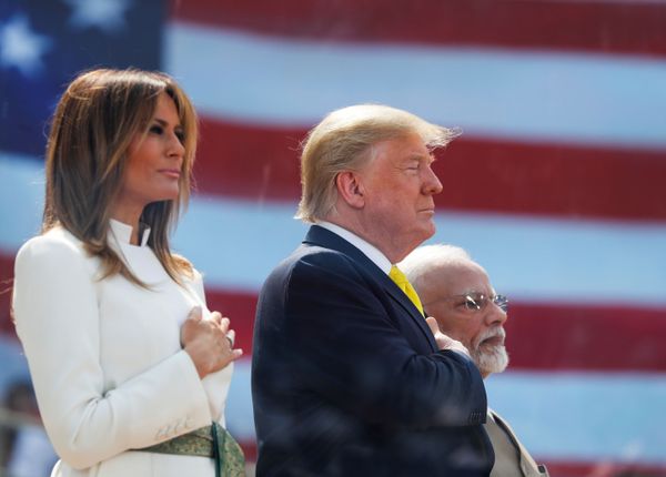 Trump Says India Agreed to Purchase $3 Bln Worth of US Military Equipment Trump Says India Agreed to Purchase $3 Bln Worth of US Military Equipment - Sputnik International