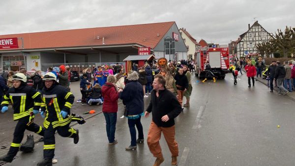 People react at the scene after a car ploughed into a carnival parade injuring several people in Volkmarsen, Germany February 24, 2020 People react at the scene after a car ploughed into a carnival parade injuring several people in Volkmarsen, Germany February 24, 2020 - Sputnik International