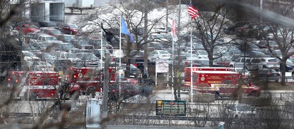 Emergency vehicles are parked near the entrance to Molson Coors headquarters in Milwaukee, Wisconsin, February 26, 2020. Rick Wood/Milwaukee Journal Sentinel/USA TODAY NETWORK via REUTERS Emergency vehicles are parked near the entrance to Molson Coors headquarters in Milwaukee, Wisconsin, February 26, 2020. Rick Wood/Milwaukee Journal Sentinel/USA TODAY NETWORK via REUTERS - Sputnik International