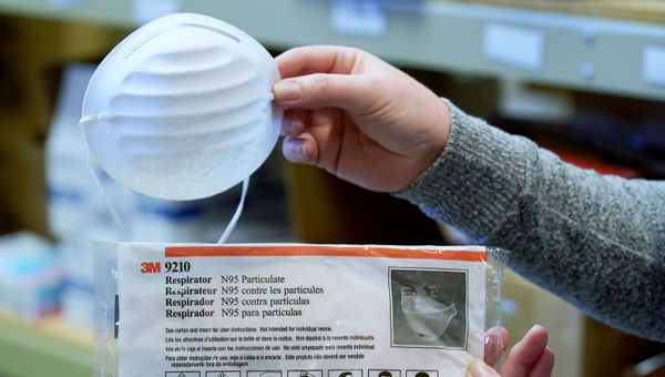 FILE PHOTO: A standard dust & particle mask, and an N95 medical respirator mask (bottom), that are part of personal protection and survival equipment kits ordered by customers preparing against novel coronavirus, are seen at Nitro-Pak in Midway, Utah, U.S. February 27, 2020. FILE PHOTO: A standard dust & particle mask, and an N95 medical respirator mask (bottom), that are part of personal protection and survival equipment kits ordered by customers preparing against novel coronavirus, are seen at Nitro-Pak in Midway, Utah, U.S. February 27, 2020. - Sputnik International