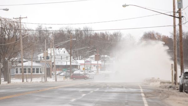 Lake Erie's waves crash over a road during blizzard in Hamburg, New York, U.S., February 27, 2020. - Sputnik International