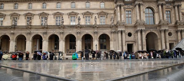 People line up at the Louvre Museum as the staff closed the museum during a staff meeting about the coronavirus outbreak, in Paris, France, March 1, 2020. People line up at the Louvre Museum as the staff closed the museum during a staff meeting about the coronavirus outbreak, in Paris, France, March 1, 2020. - Sputnik International