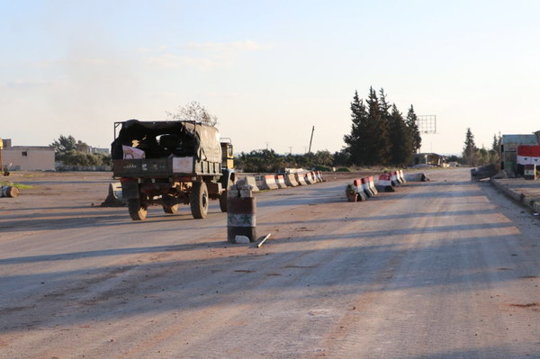 Vehicle is seens on one of the roads in town of Saraqib, Syria's Idlib Governorate - Sputnik International
