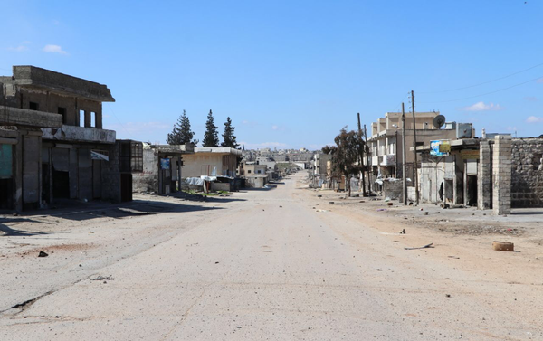 Empty street in town of Saraqib, Syria's Idlib Governorate - Sputnik International