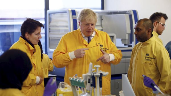 Boris Johnson visiting a Public Health England laboratory in March 2020 Boris Johnson visiting a Public Health England laboratory in March 2020 - Sputnik International