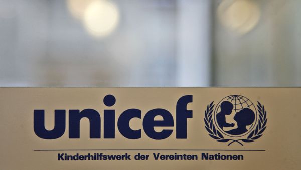 The UNICEF logo is seen in the German headquarter in Cologne, Germany - Sputnik International