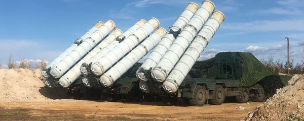S-400 Triumph anti-aircraft missile system seen during the Vostok-2018 military drills - Sputnik International