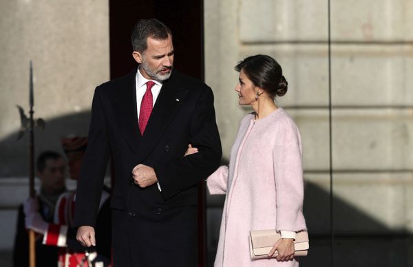 Why is the Spanish Monarchy in Crisis? - Sputnik International