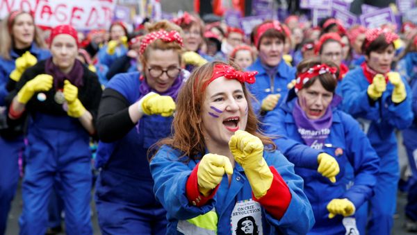 Women of General Confederation of Labour (CGT) attend a protest demanding equality on International Women's Day in Paris, France, 8 March 2020. - Sputnik International