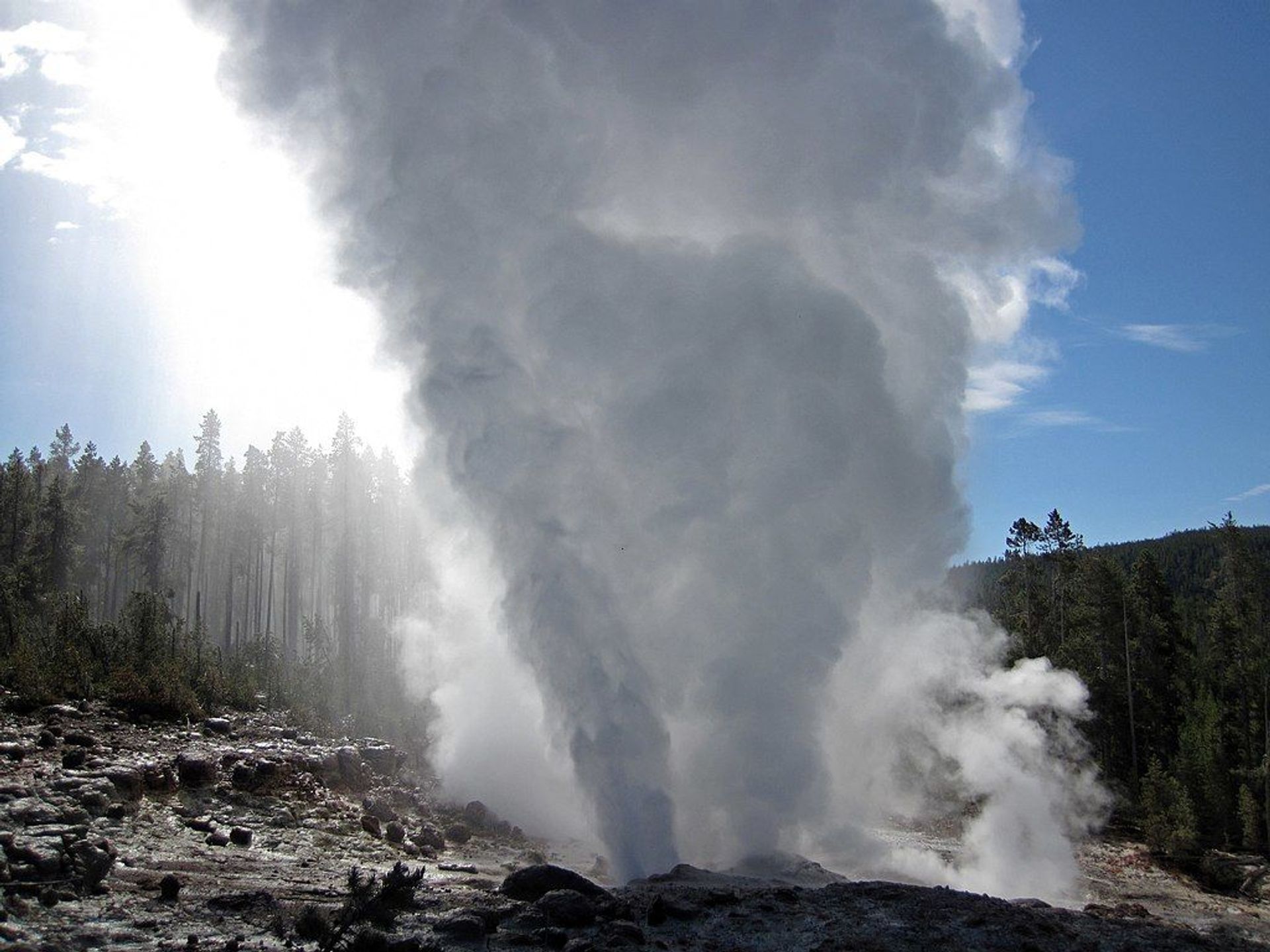 'Super Eruption' at Yellowstone Park is Not The Biggest Concern, Volcano Expert Explains 'Super Eruption' at Yellowstone Park is Not The Biggest Concern, Volcano Expert Explains - Sputnik International, 1920, 14.02.2021