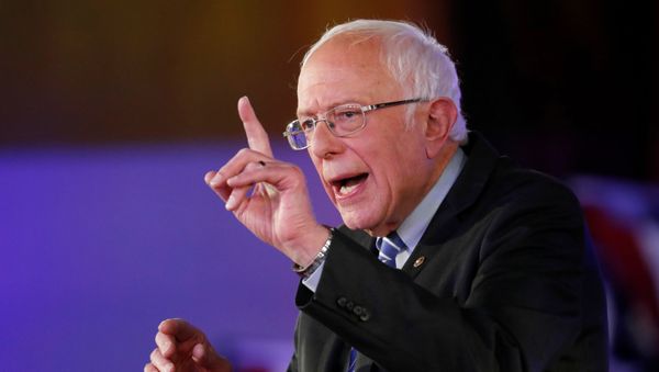 U.S. Democratic presidential candidate Bernie Sanders takes part in a FOX News Town Hall with co-moderators Bret Baier and Martha MacCallum in Detroit, Michigan, U.S., March 9, 2020 - Sputnik International