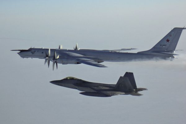 Russian Tu-142 Planes Conduct Scheduled Flight Over Bering Sea, Sea of Chukotsk - Sputnik International