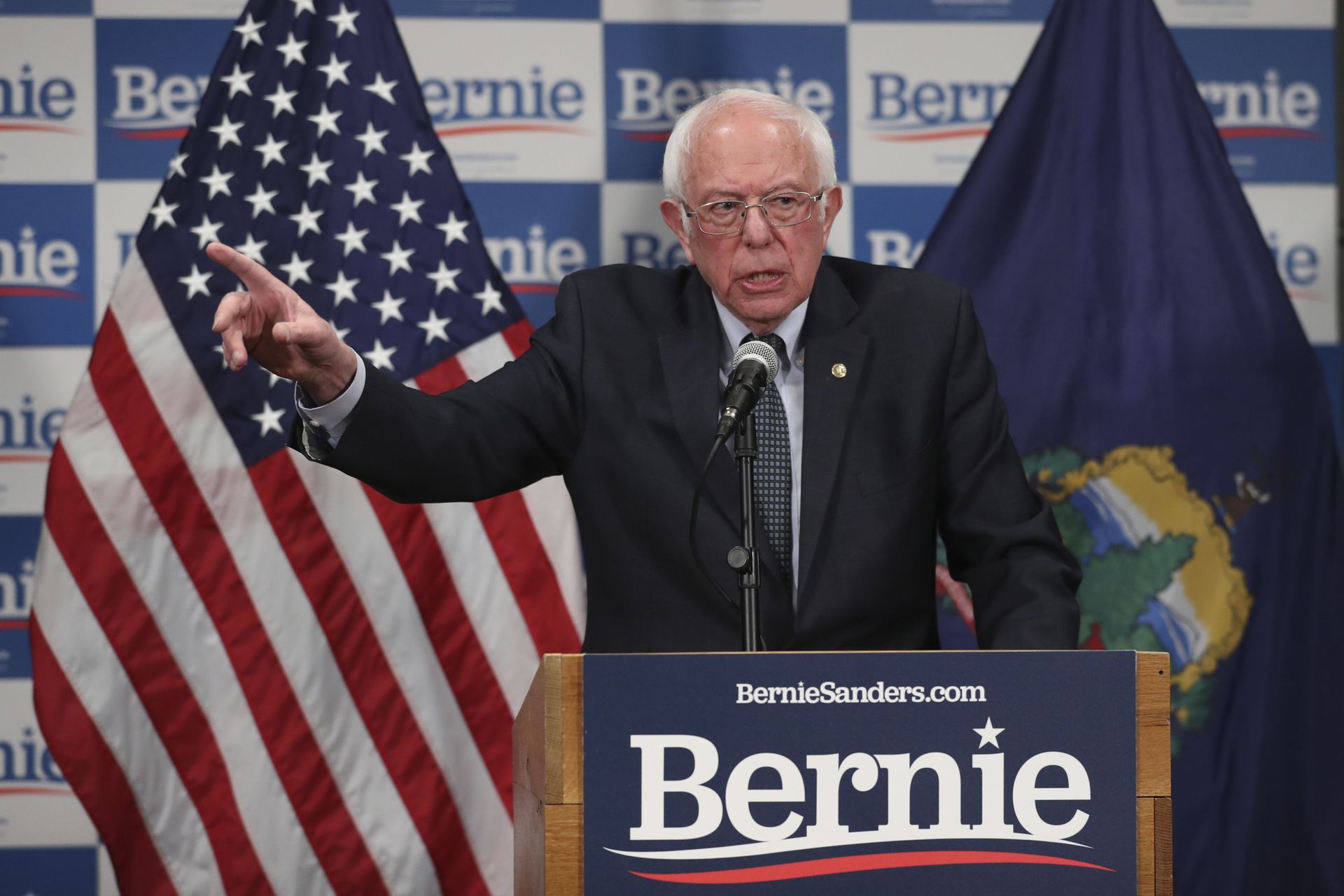 Biden Reportedly Making ‘Lobbying Effort’ to Unify Senate Democrats Ahead of COVID Relief Bill Vote Biden Reportedly Making ‘Lobbying Effort’ to Unify Senate Democrats Ahead of COVID Relief Bill Vote - Sputnik International, 1920, 02.03.2021