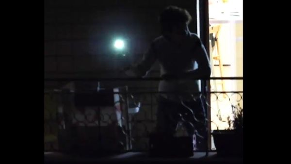 Rome residents join torchlight flashmob amid coronavirus lockdown - Sputnik International
