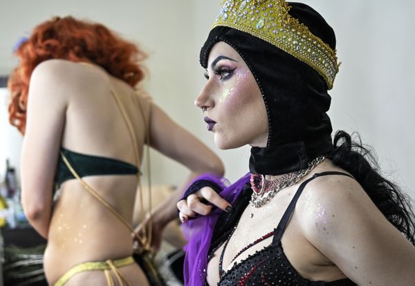 Razzle Dazzle Them! Twenties Revived With Spectacular Ladies of Burlesque Cabaret Show in Moscow - Sputnik International
