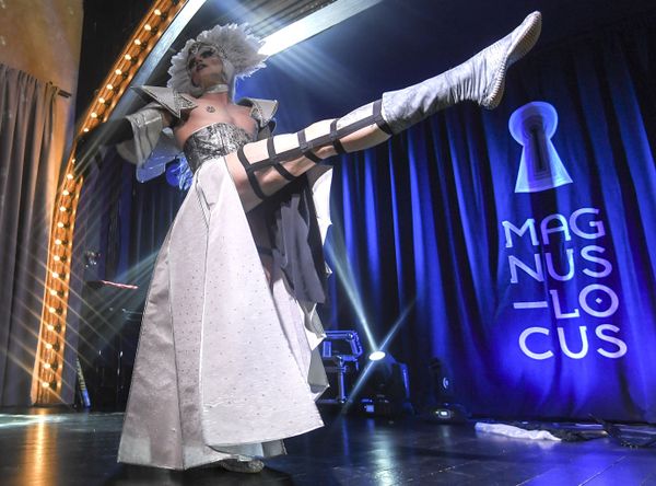 Razzle Dazzle Them! Twenties Revived With Spectacular Ladies of Burlesque Cabaret Show in Moscow - Sputnik International
