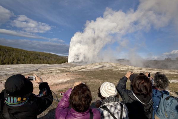 ‘The Year the World Ends’: Netizens Shaken as Idaho Earthquake Sparks Fears of Yellowstone Erupting - Sputnik International