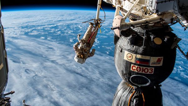 First Person to Walk in Space: Russian Cosmonaut Alexei Leonov and Those Who Came After Him - Sputnik International