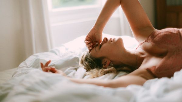 Woman in bedroom - Sputnik International