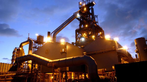 Port_talbot_large oil refinery - Sputnik International