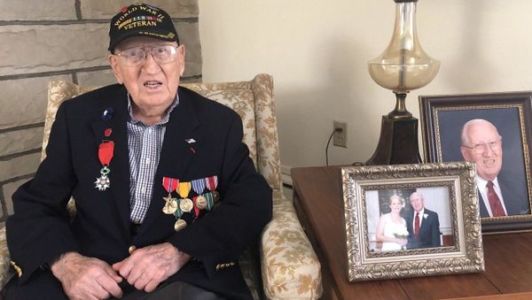 US World War II veteran Harold Angle - Sputnik International