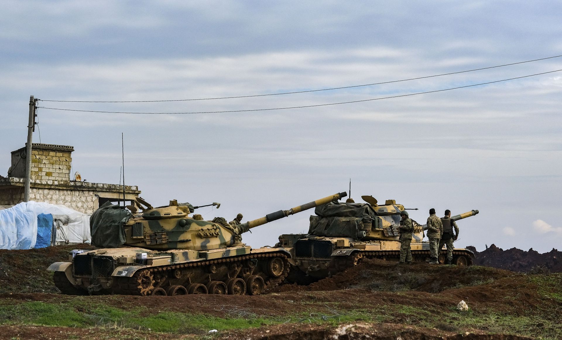 Turkish army tanks stationed in the east of Idlib, Syria, Saturday, Feb. 15, 2020 - Sputnik International, 1920, 31.12.2022