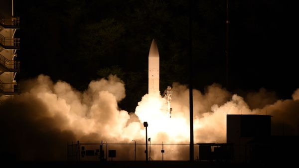 A common hypersonic glide body (C-HGB) launches from Pacific Missile Range Facility, Kauai, Hawaii A common hypersonic glide body (C-HGB) launches from Pacific Missile Range Facility, Kauai, Hawaii - Sputnik International