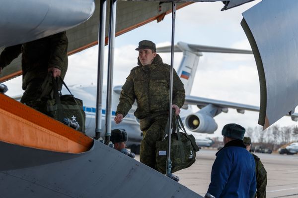 Extending a Helping Hand: How Russia is Aiding Italy's Fight Against Raging COVID-19 Pandemic - Sputnik International