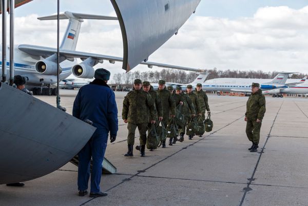 Extending a Helping Hand: How Russia is Aiding Italy's Fight Against Raging COVID-19 Pandemic - Sputnik International