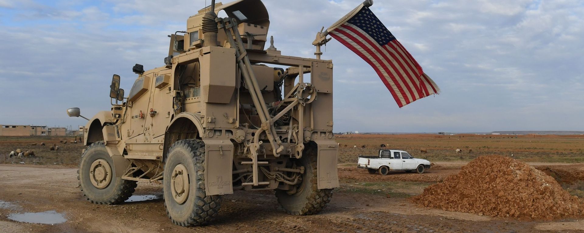 A US patrol in al-Hasakah province, file photo. - Sputnik International, 1920, 27.07.2022