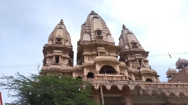 Delhi's Famous Chhatarpur Mandir temple - Sputnik International