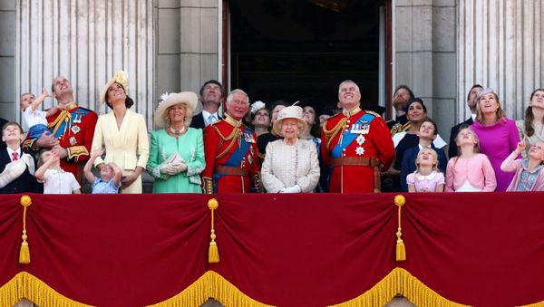 The Royal Family Watches a flypast during Trooping the Colour parade in London - Sputnik International