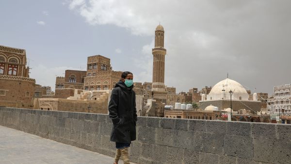 A girl wears a protective face mask amid fears of the spread of the coronavirus disease (COVID-19) in Sanaa, Yemen March 17, 2020 A girl wears a protective face mask amid fears of the spread of the coronavirus disease (COVID-19) in Sanaa, Yemen March 17, 2020 - Sputnik International