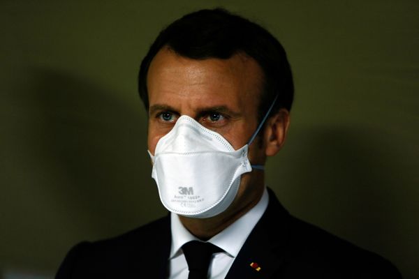 French President Emmanuel Macron wears a face mask during his visit to the military field hospital outside the Emile Muller Hospital in Mulhouse, eastern France March 25, 2020, during a strict lockdown in France to stop the spread of the coronavirus disease (COVID-19). French President Emmanuel Macron wears a face mask during his visit to the military field hospital outside the Emile Muller Hospital in Mulhouse, eastern France March 25, 2020, during a strict lockdown in France to stop the spread of the coronavirus disease (COVID-19). - Sputnik International