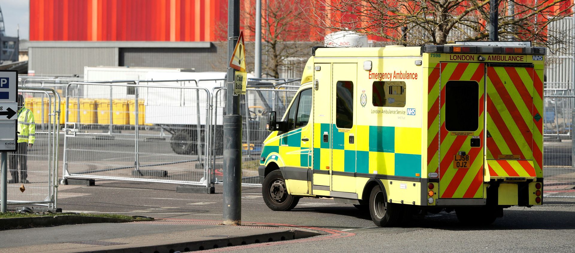 UK ambulance UK ambulance - Sputnik International, 1920, 02.05.2020