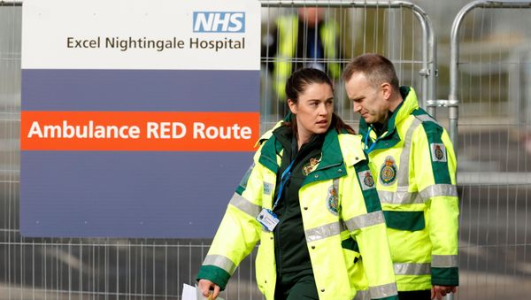  Medical staff outside NHS Nightingale hospital as the spread of the coronavirus disease (COVID-19) continues, London, Britain, April 2, 2020 - Sputnik International