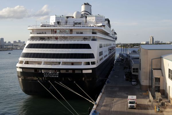 Cruise Industry Faces Global Losses of US$50 Billion As Italian Ship Dips Its Toes Back In The Water - Sputnik International