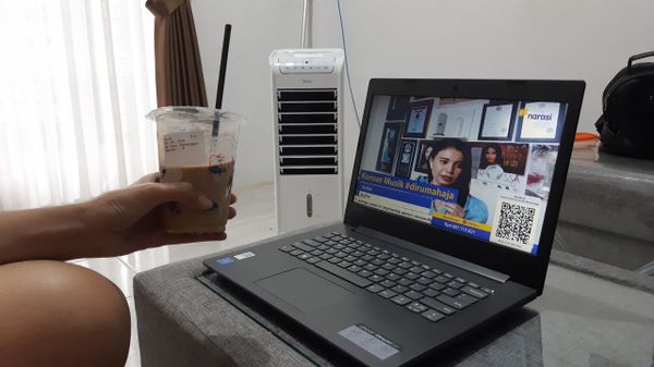 Indonesian Journo Tells How Lack of Live Communication Amid COVID-19 Outbreak Affects His Reports Indonesian Journo Tells How Lack of Live Communication Amid COVID-19 Outbreak Affects His Reports - Sputnik International