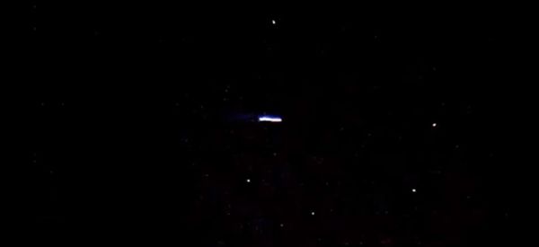 Cigar-shaped UFO Seen in Skies of Nebraska Cigar-shaped UFO Seen in Skies of Nebraska - Sputnik International
